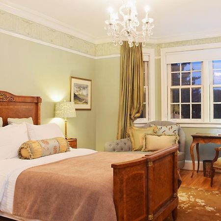 Manoir Chamberland (Adults Only) Hotel มอนเตเบลโล ภายนอก รูปภาพ